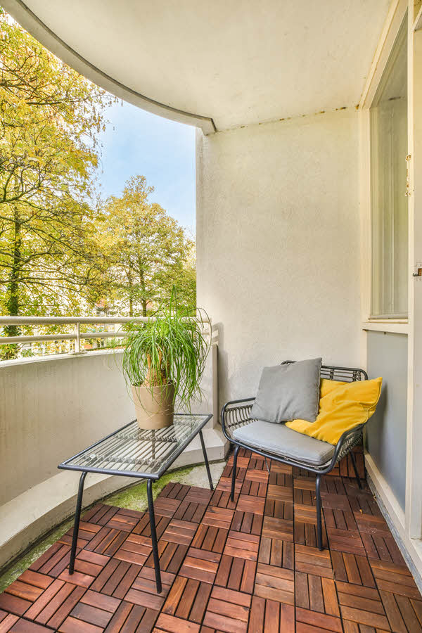 Drevená podlaha na balkóne